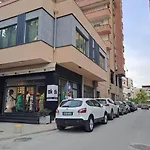 Seafront 2 Bedrooms & Promenade Location Vlorë
