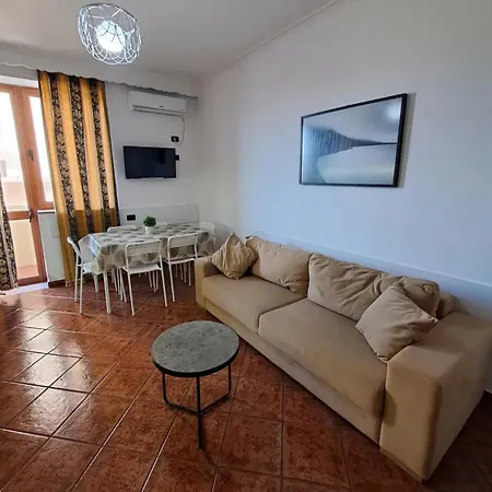 Seafront Two Bedrooms Near The Apartment Vlorë