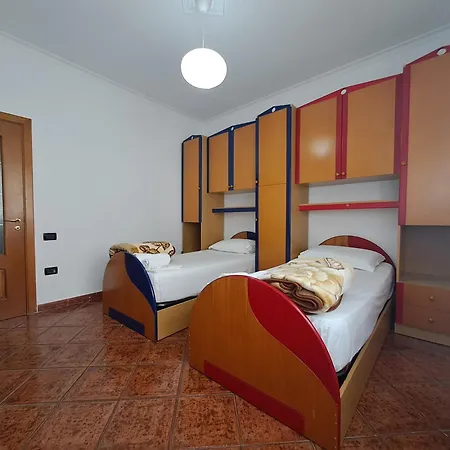 Apartment Seafront Two Bedrooms Near The Vlorë