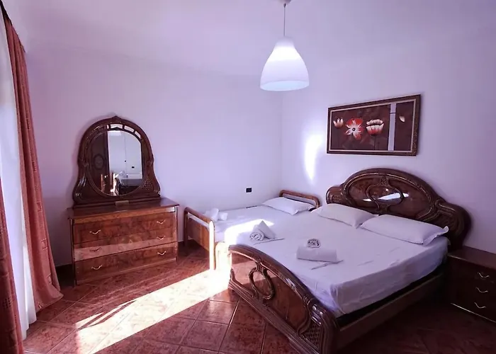 Seafront 2 Bedrooms & Promenade Location Apartament